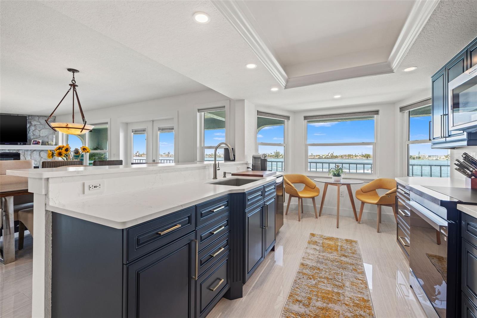 Image 18 of 75 For 380 8th Avenue N 4