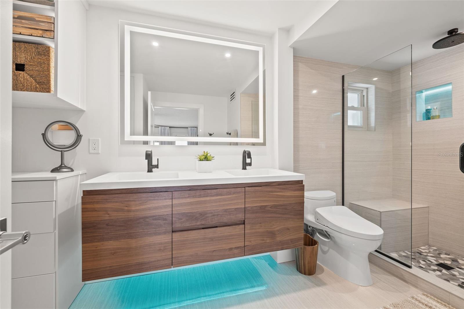 Image 30 of 75 For 380 8th Avenue N 4