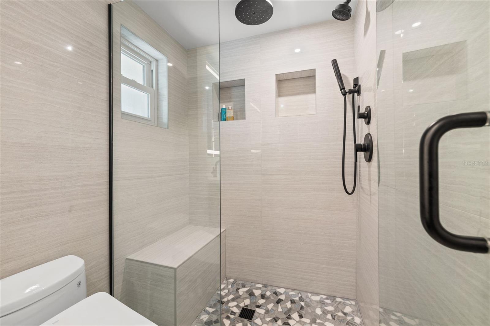 Image 32 of 75 For 380 8th Avenue N 4