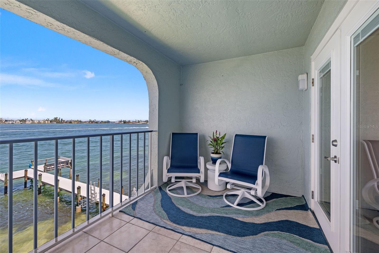 Image 45 of 75 For 380 8th Avenue N 4