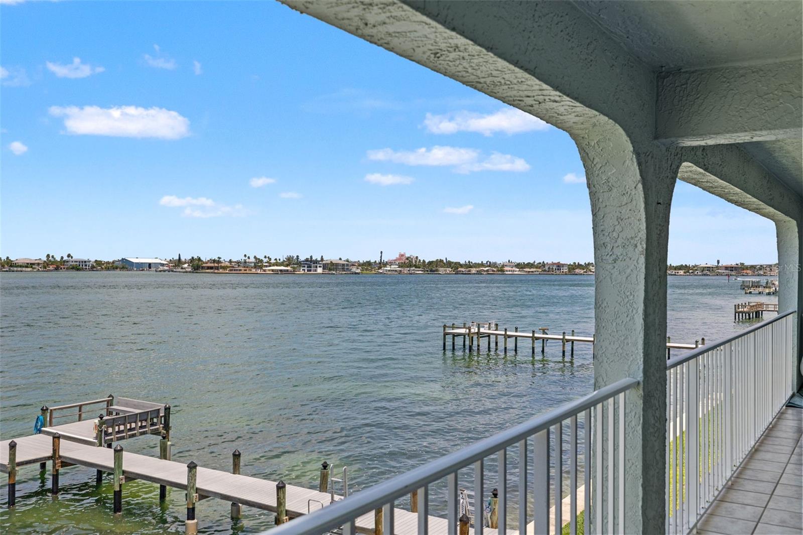 Image 50 of 75 For 380 8th Avenue N 4