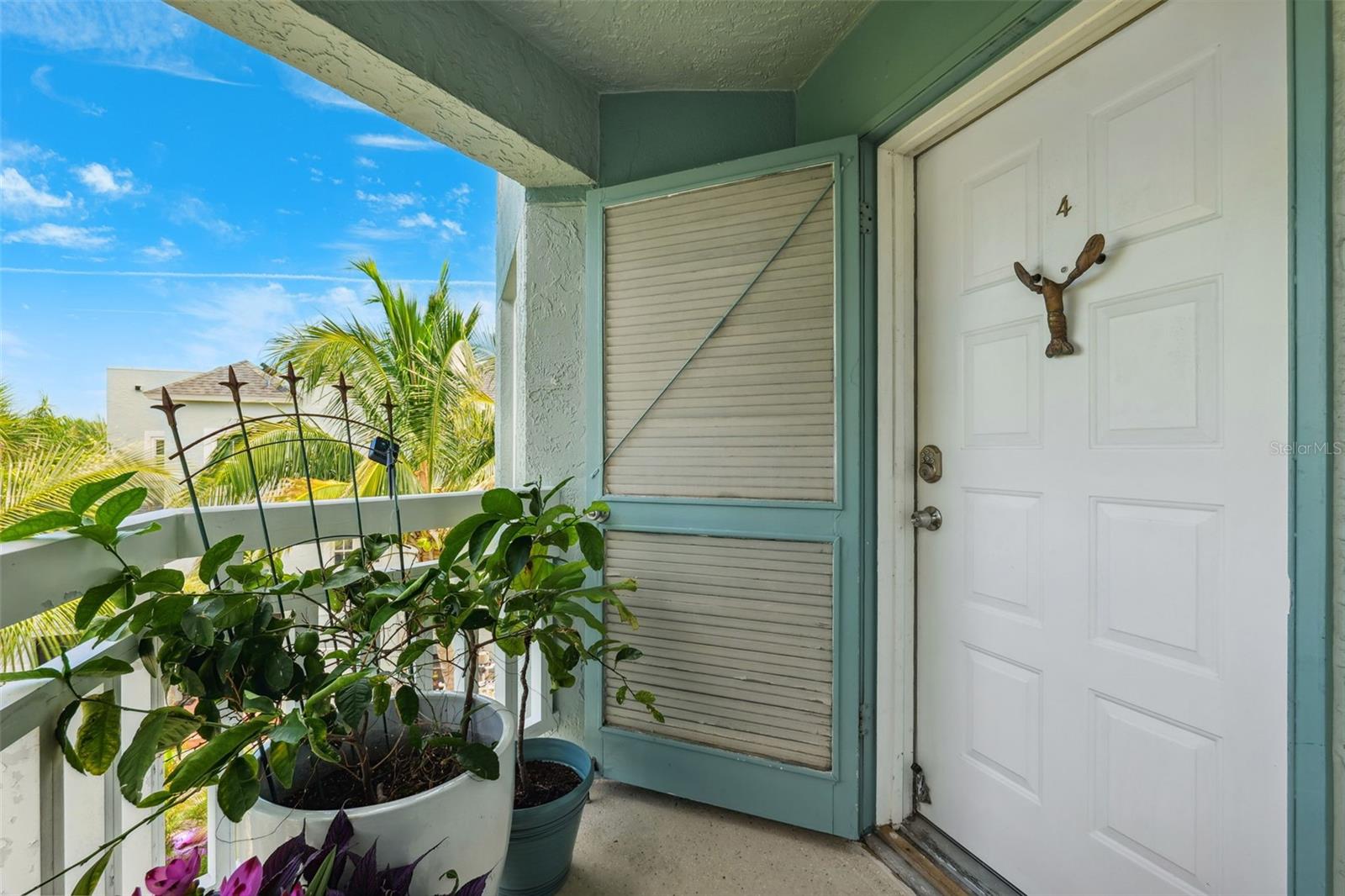 Image 61 of 75 For 380 8th Avenue N 4