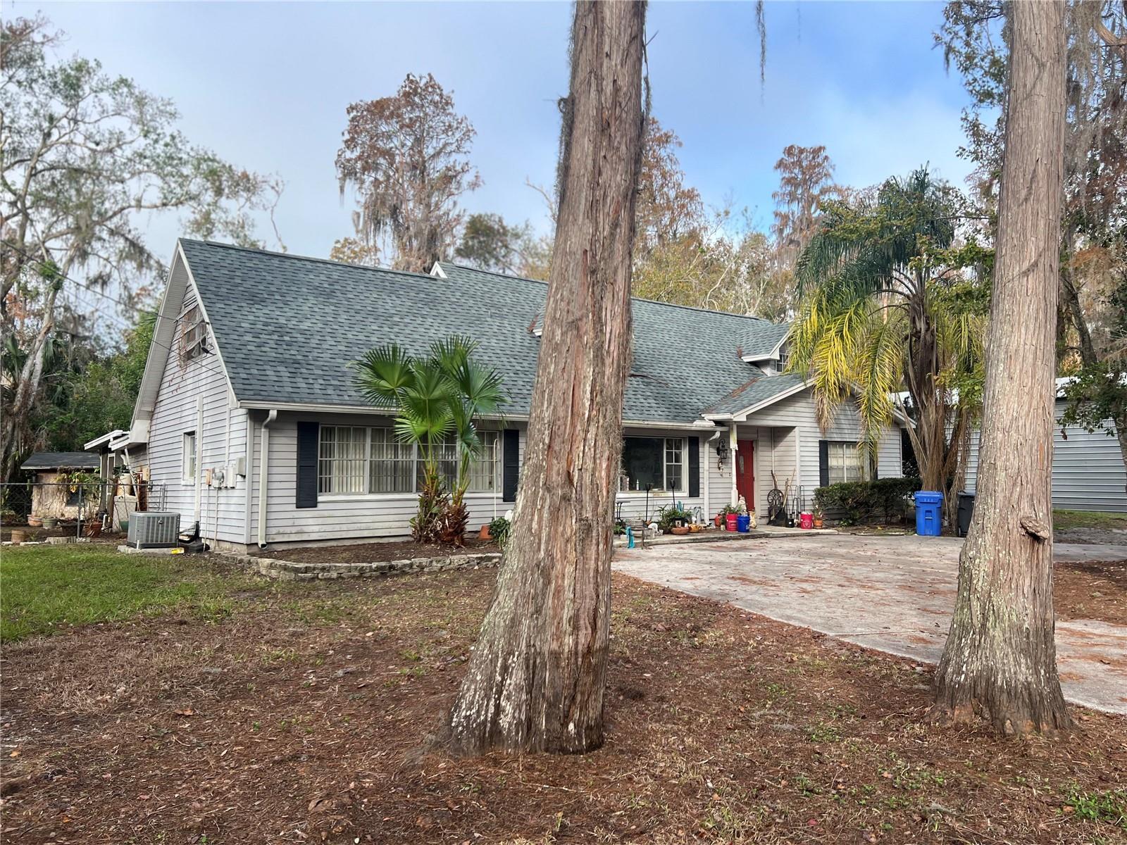 Image 10 of 13 For 16406 Lake Byrd Drive