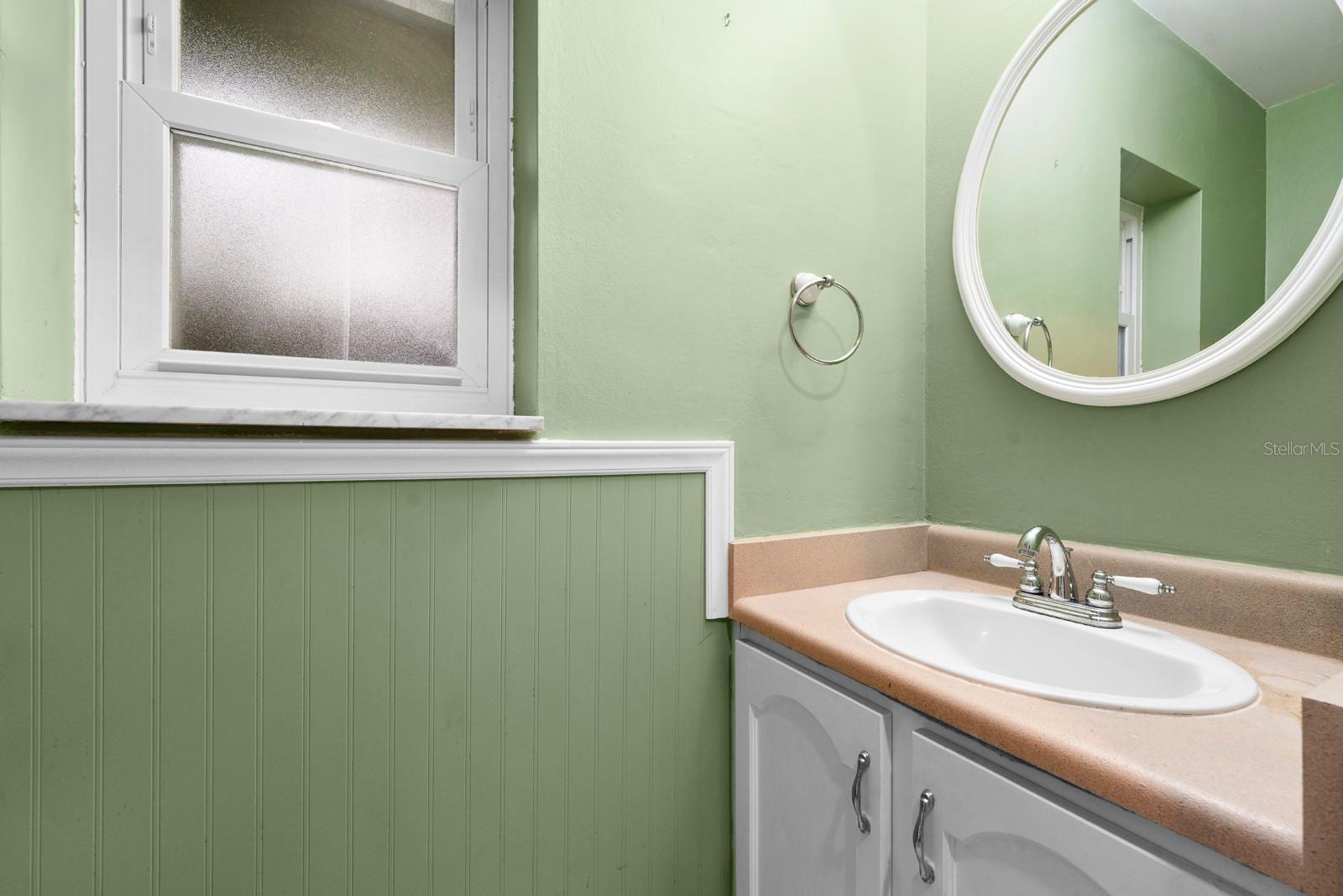 Listing photo id 8 for 3204 Elk Court