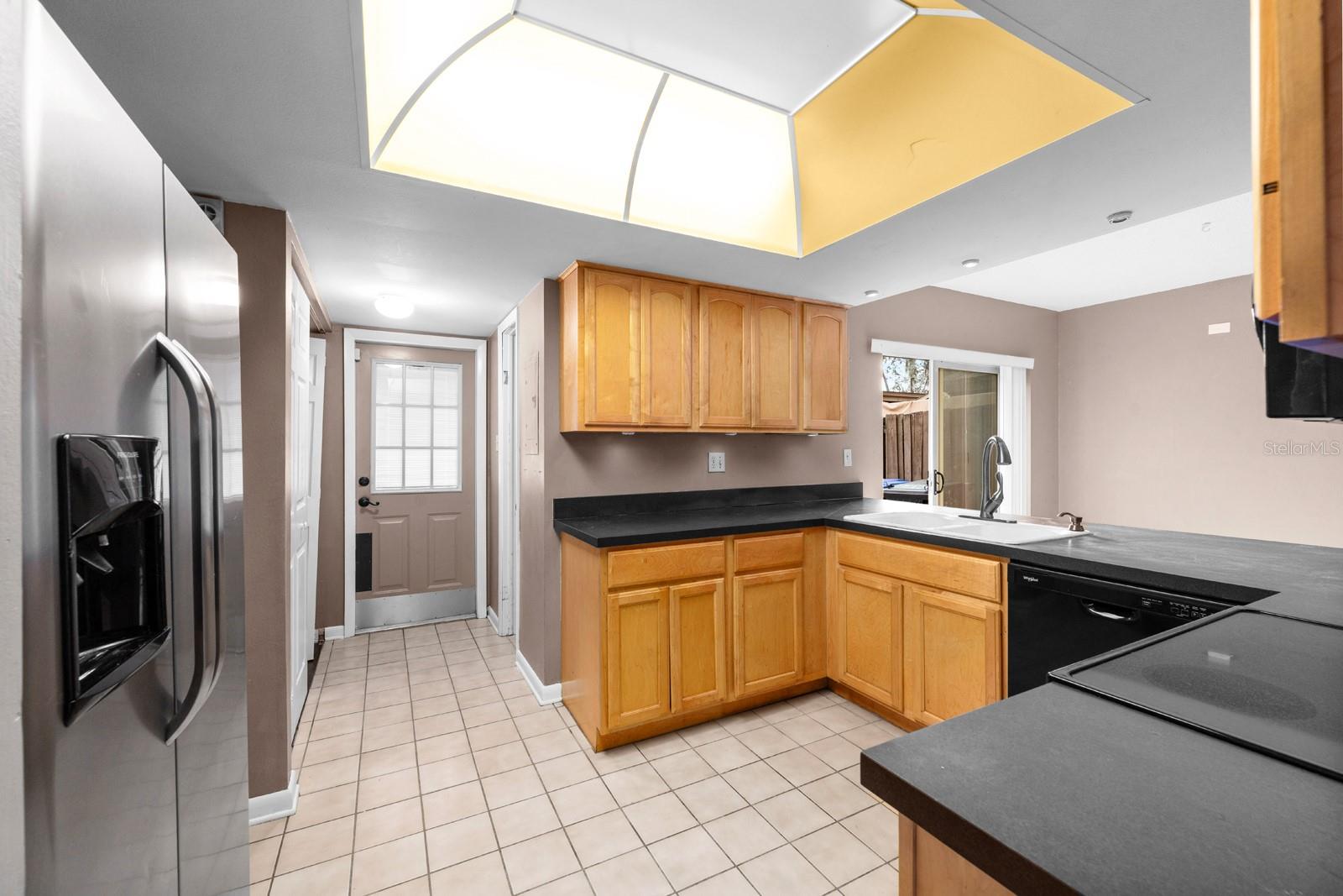 Listing photo id 2 for 3204 Elk Court