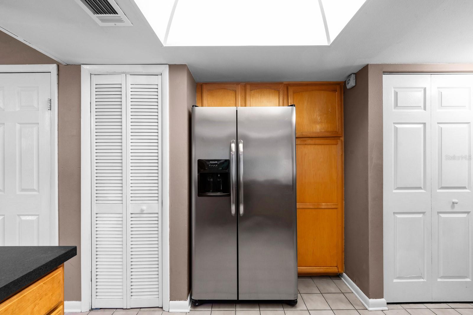 Listing photo id 3 for 3204 Elk Court