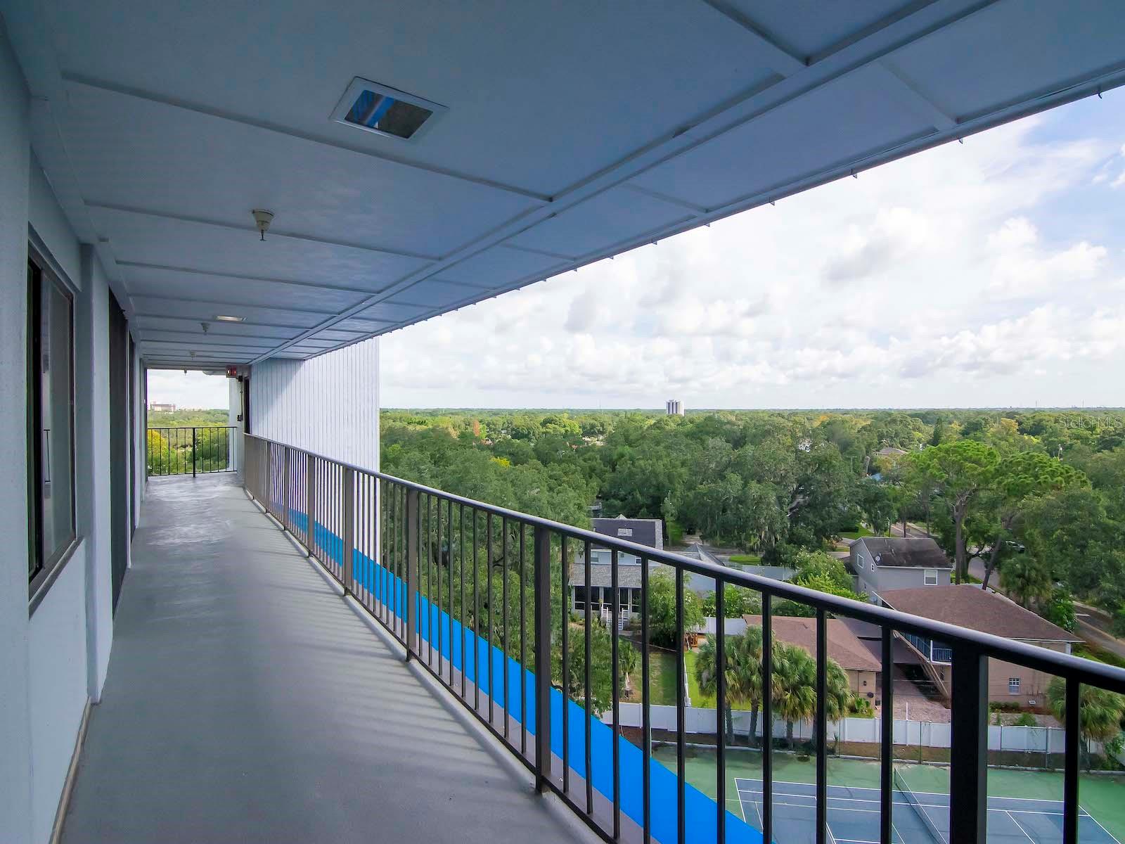 Listing photo id 1 for 2780 Riverside Drive 802