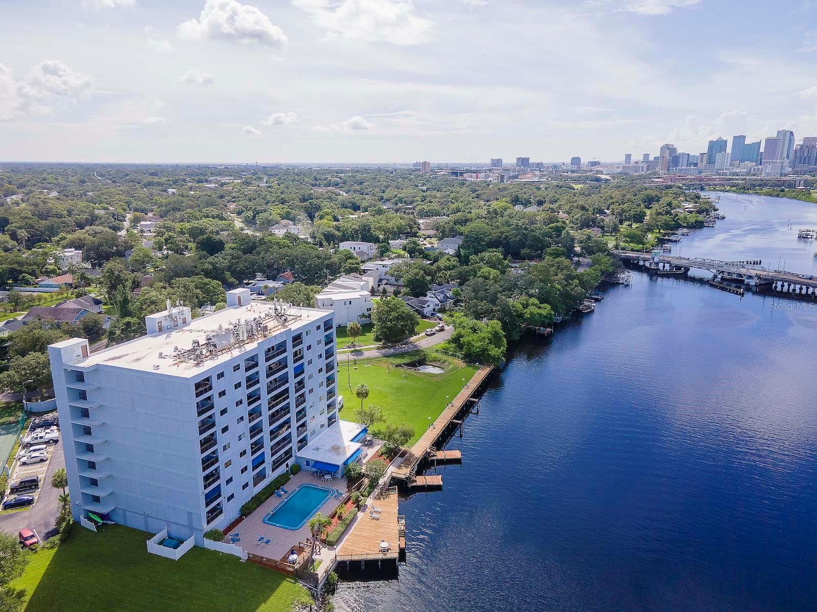 Listing photo id 47 for 2780 Riverside Drive 802