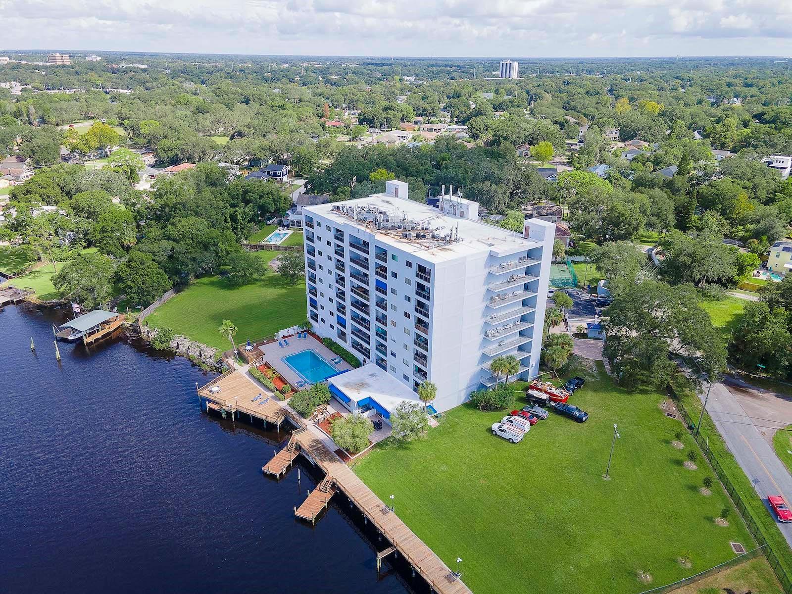 Listing photo id 50 for 2780 Riverside Drive 802