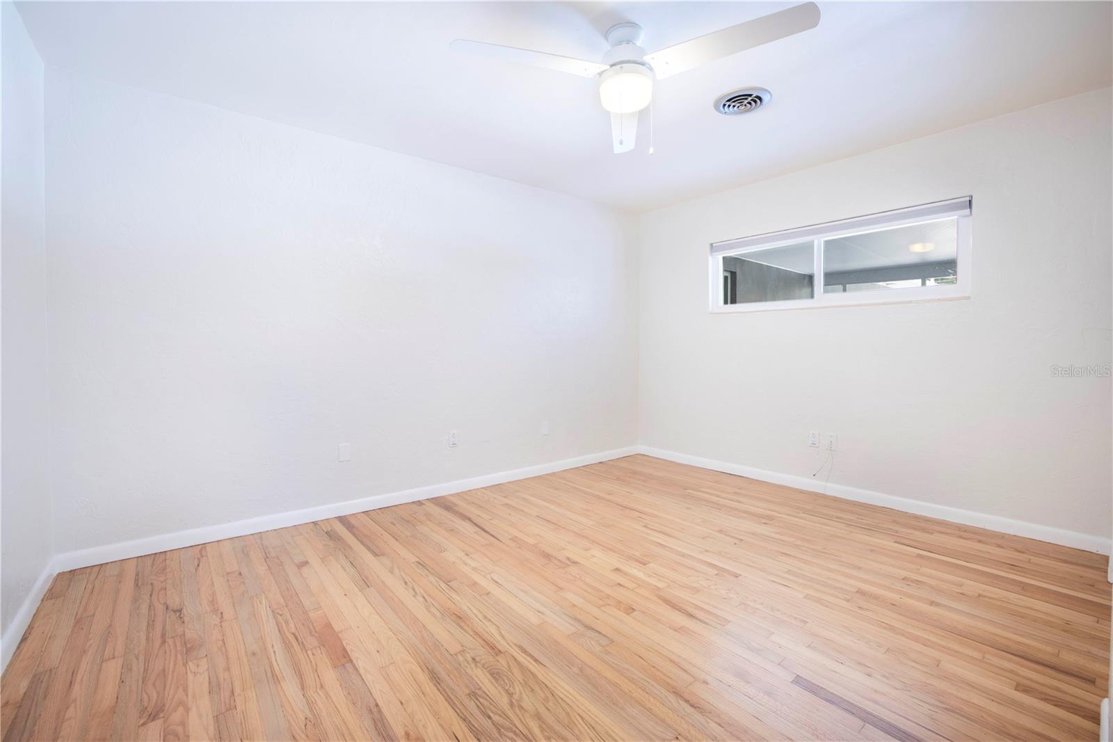 Image 13 of 27 For 877 42nd Avenue N