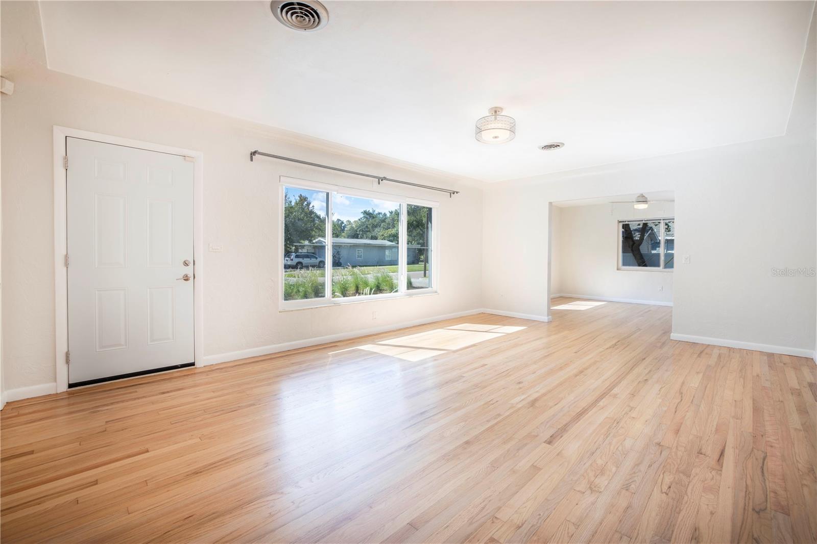 Image 2 of 27 For 877 42nd Avenue N