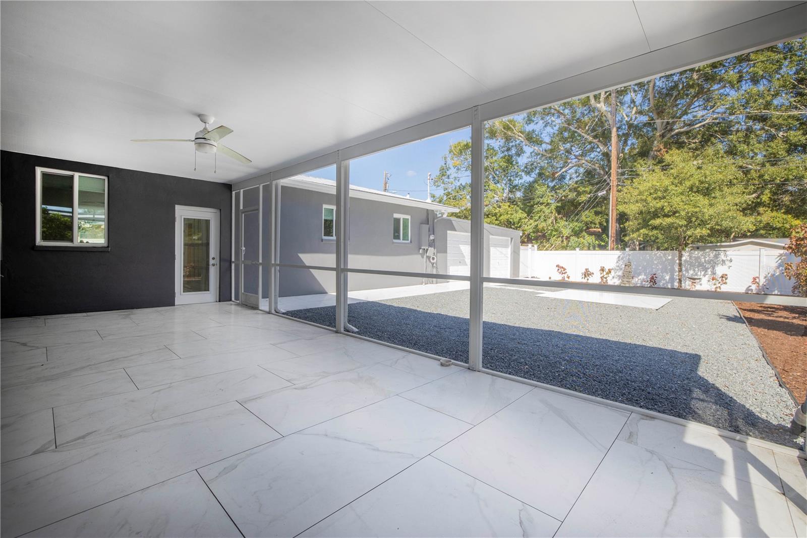 Image 22 of 27 For 877 42nd Avenue N