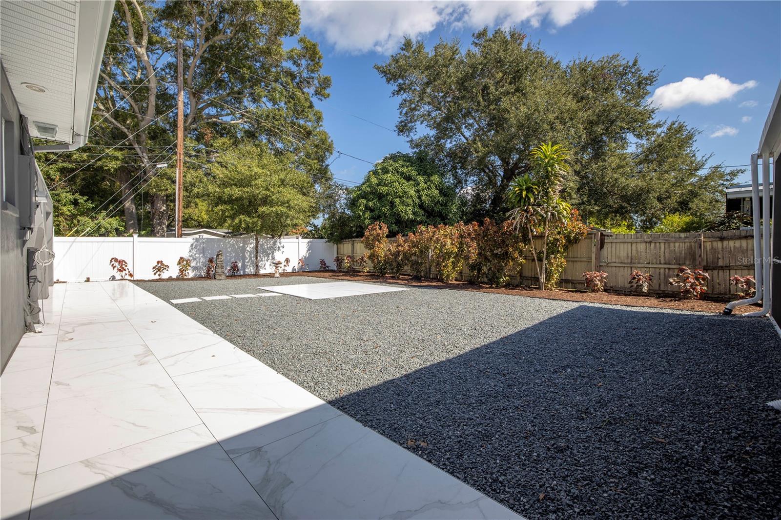 Image 23 of 27 For 877 42nd Avenue N