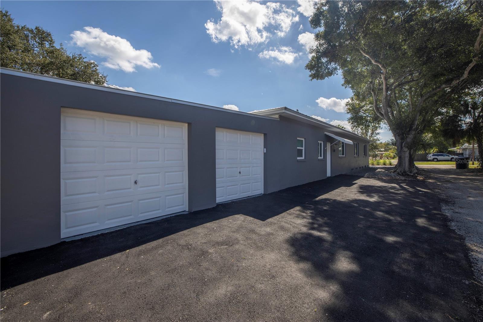 Image 26 of 27 For 877 42nd Avenue N