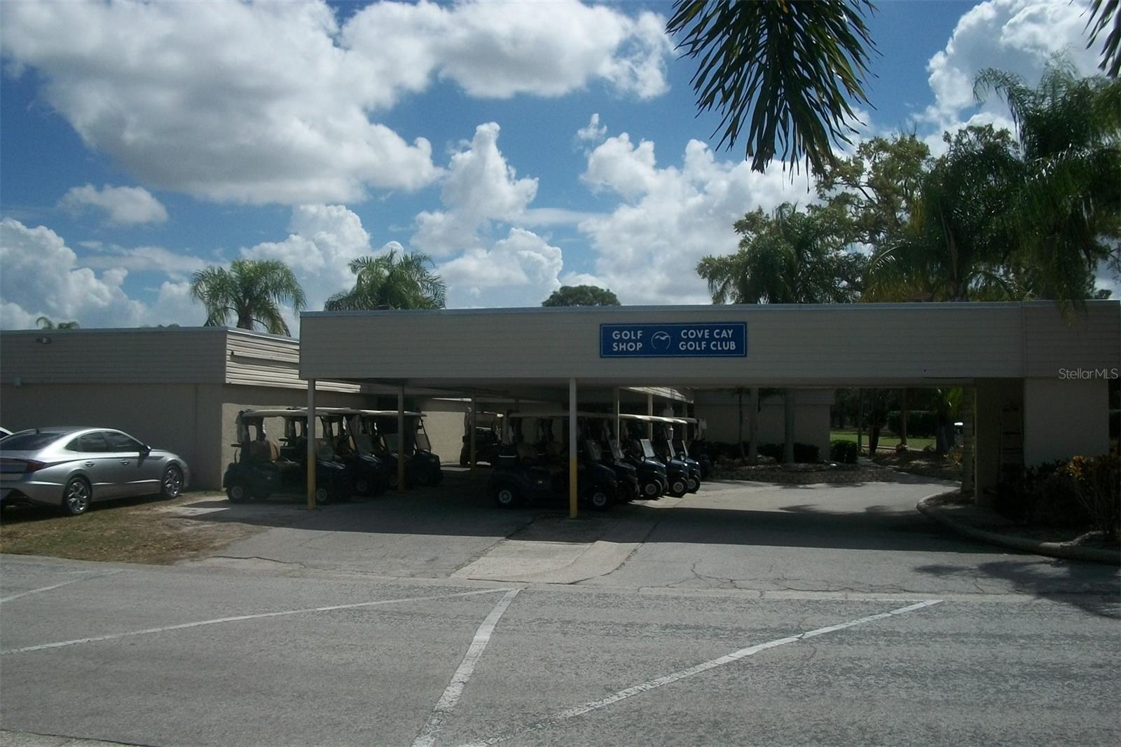 Image 31 of 36 For 2616 Cove Cay Drive 207