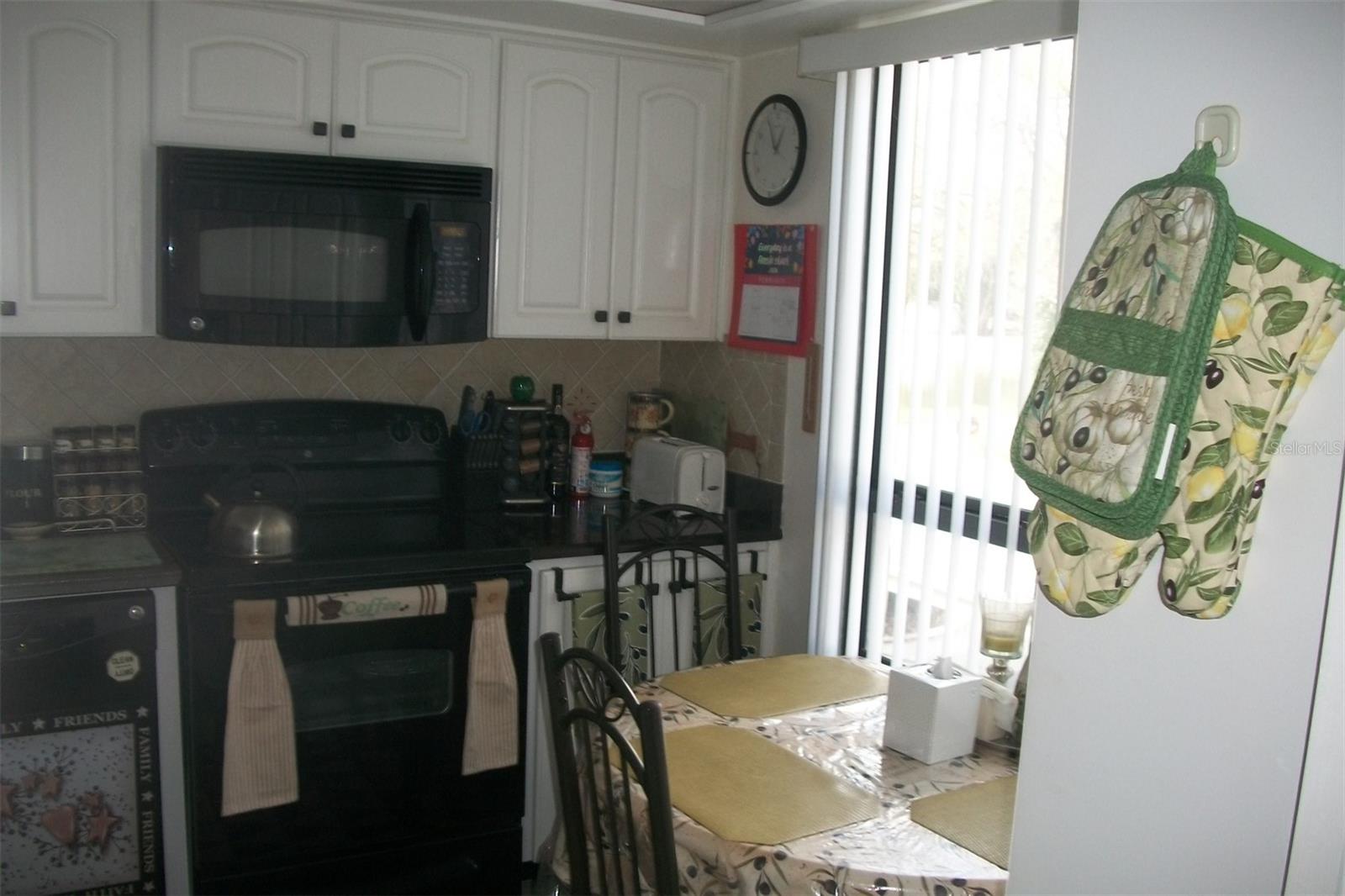 Image 7 of 36 For 2616 Cove Cay Drive 207