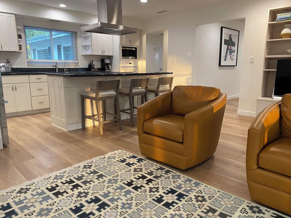 Image 16 of 25 For 814 Paradise Way