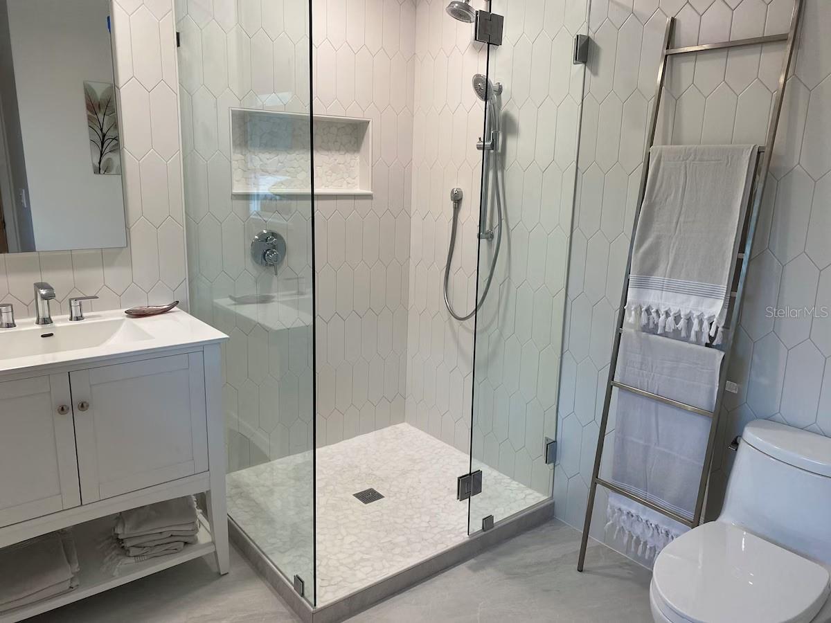 Image 19 of 25 For 814 Paradise Way