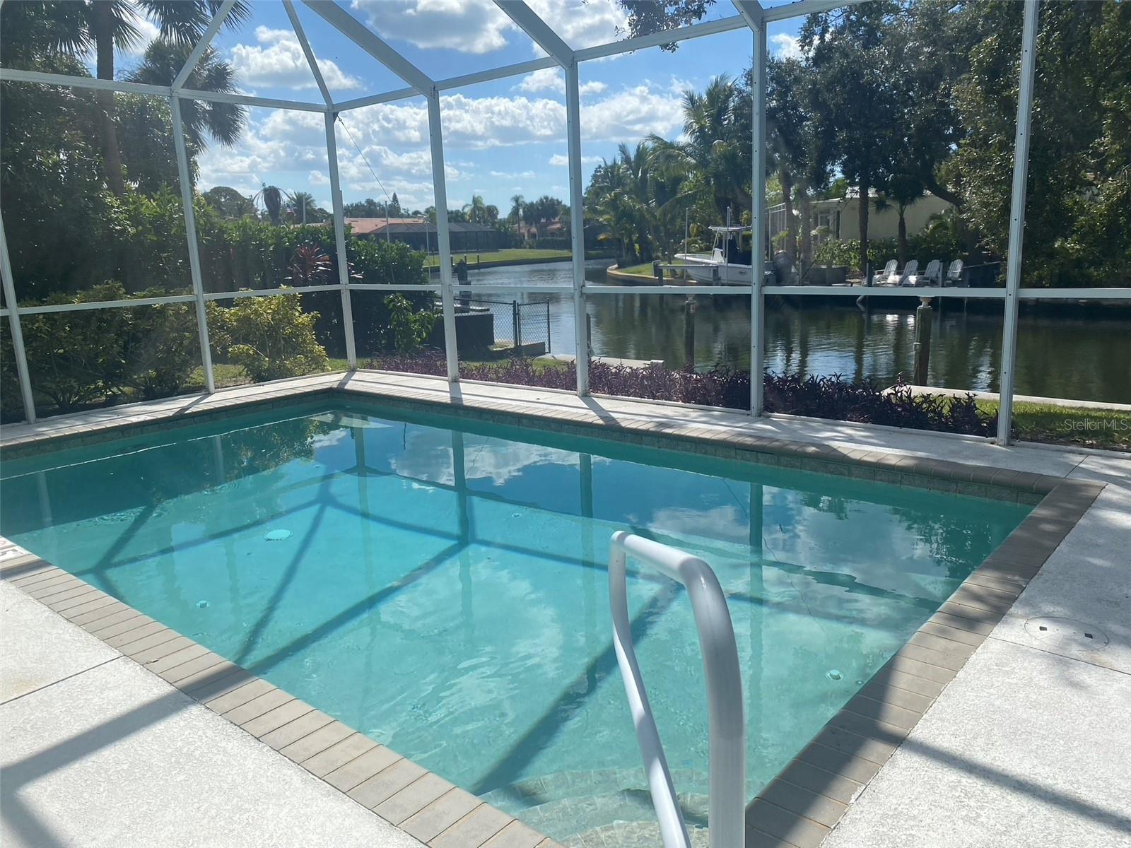 Image 9 of 25 For 814 Paradise Way