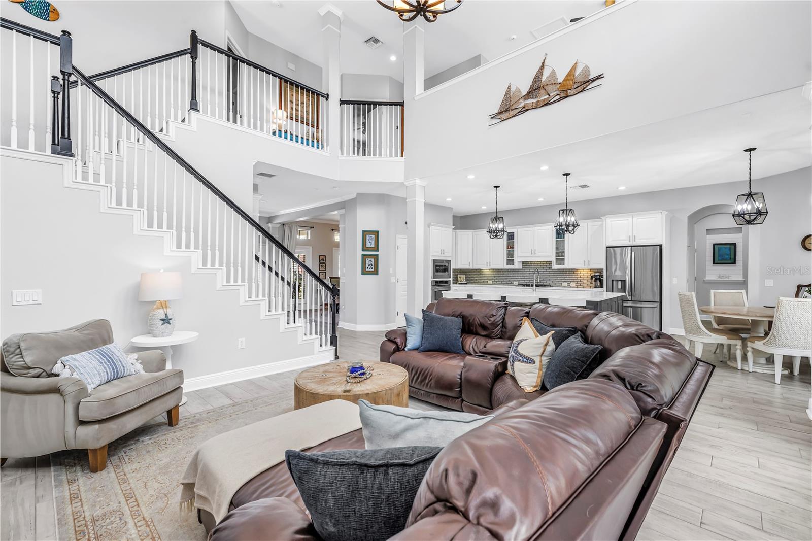 Listing photo id 16 for 5234 Brighton Shore Drive