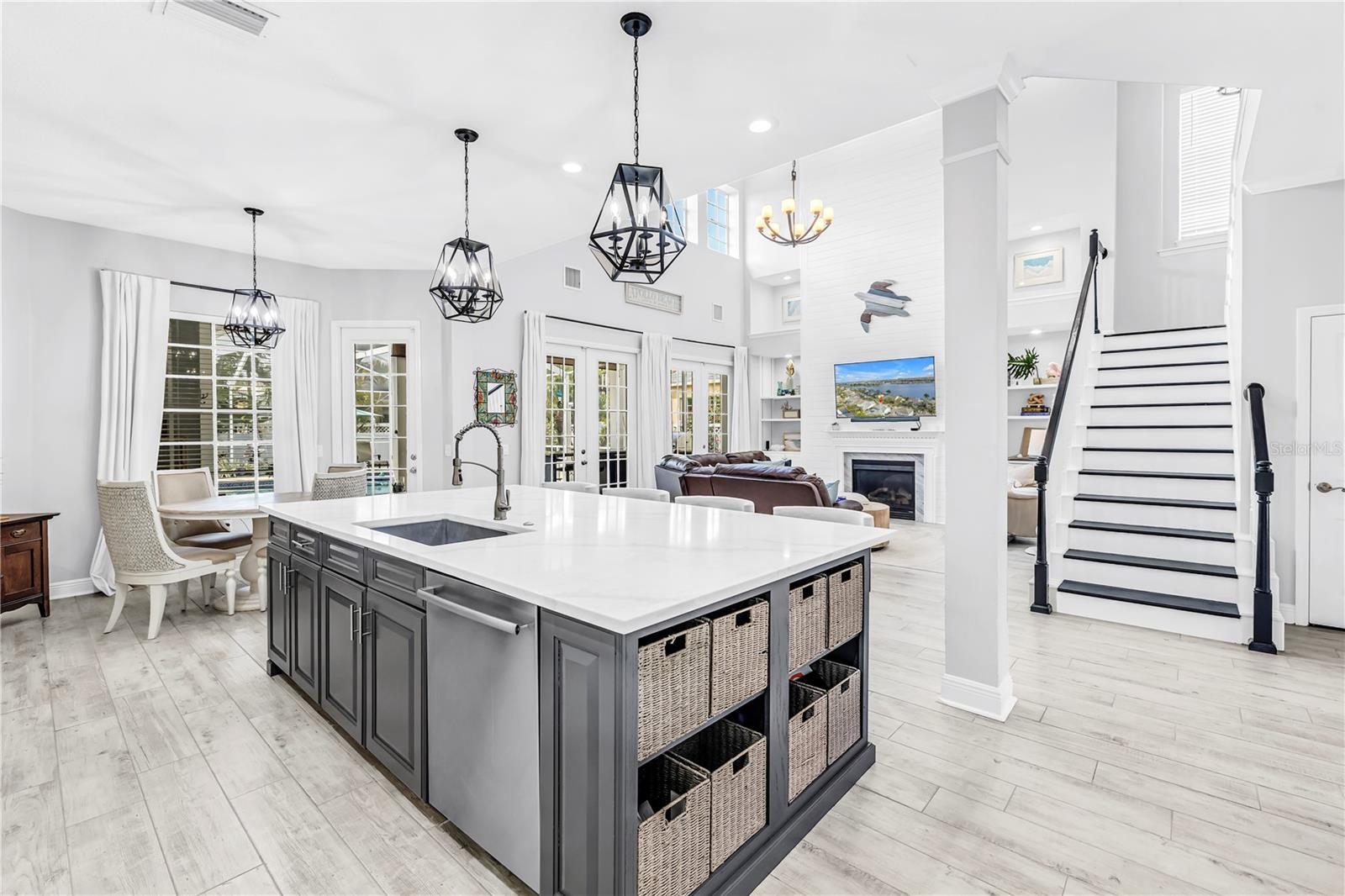 Listing photo id 23 for 5234 Brighton Shore Drive