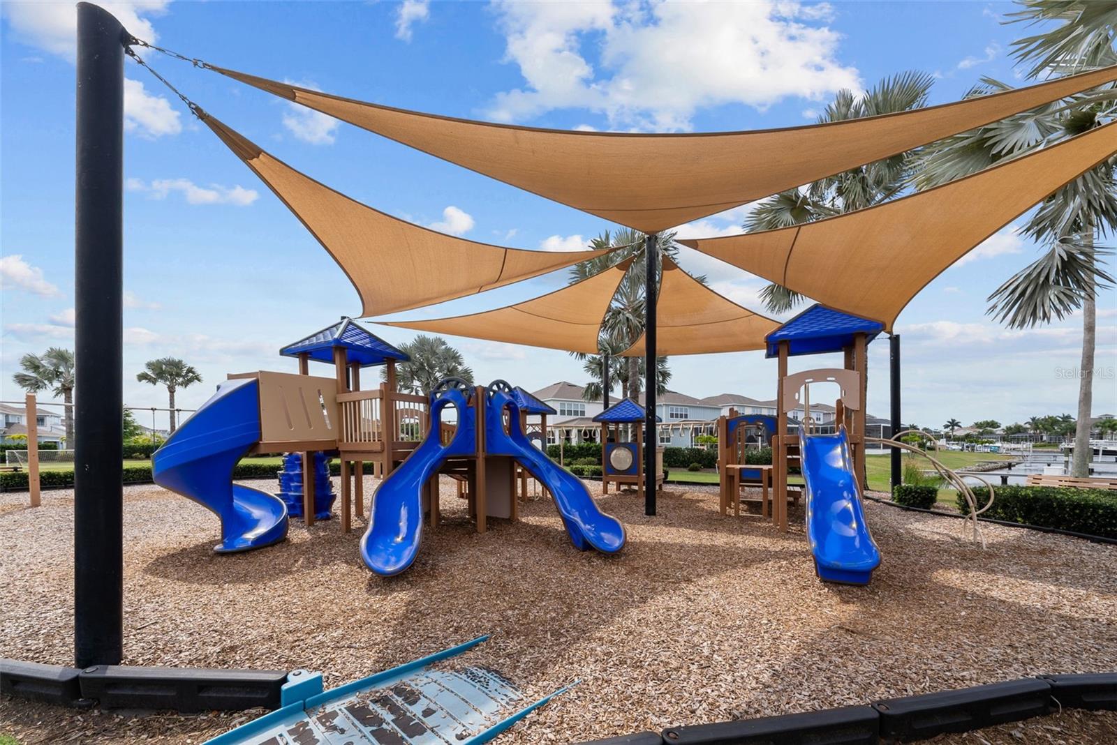 Listing photo id 84 for 5234 Brighton Shore Drive