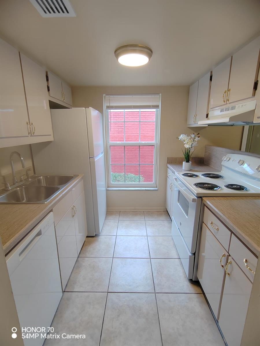 Image 16 of 27 For 1044 82nd Terrace N 1044c