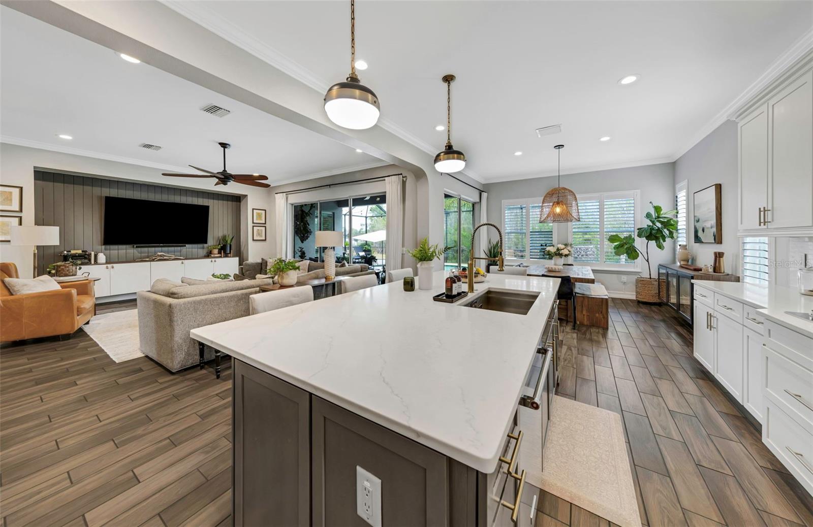 Listing photo id 15 for 29494 Picana Lane