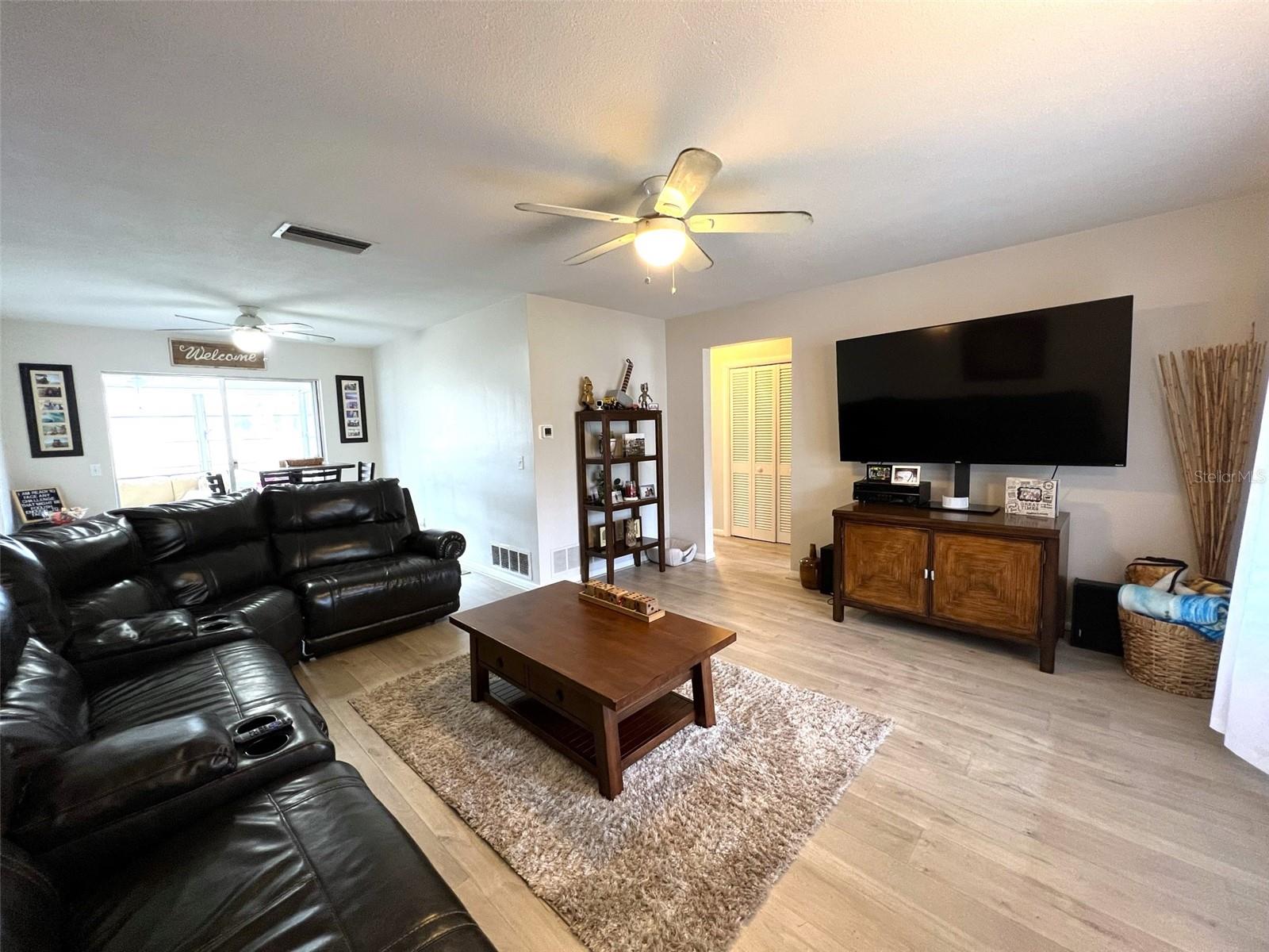 Image 3 of 19 For 1595 Idle Drive