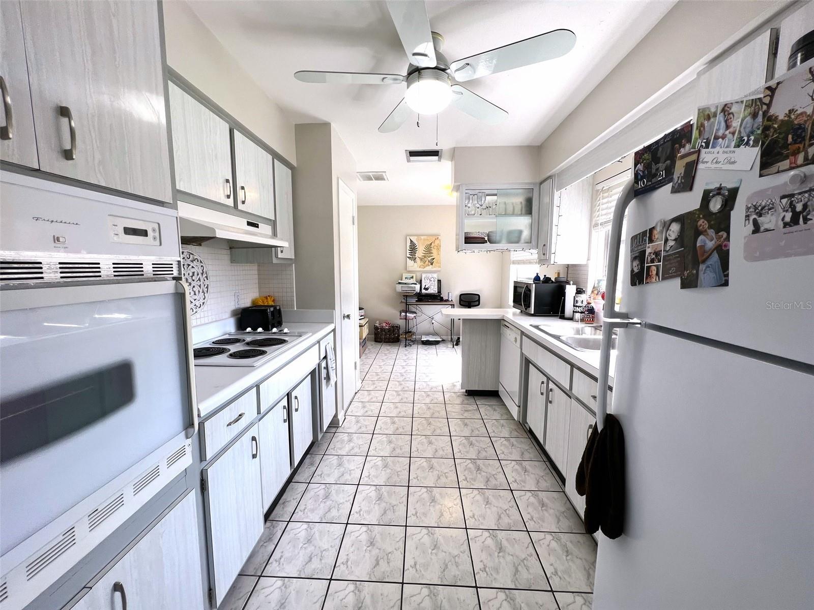 Image 6 of 19 For 1595 Idle Drive