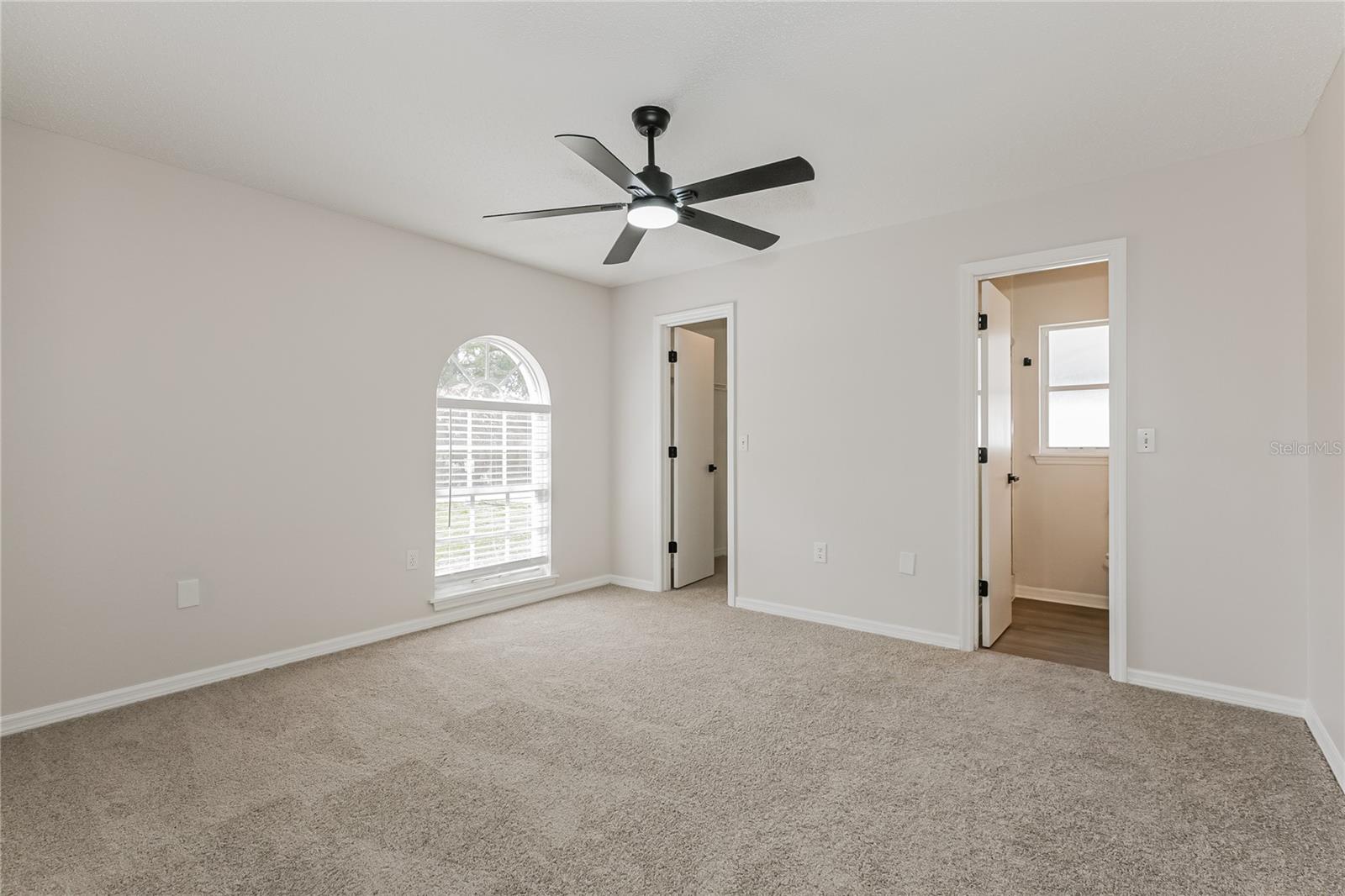 Image 10 of 15 For 1660 Lakeside