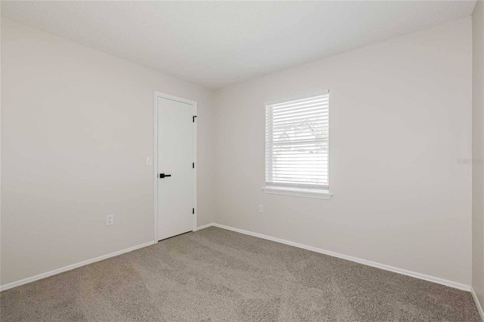 Image 13 of 15 For 1660 Lakeside