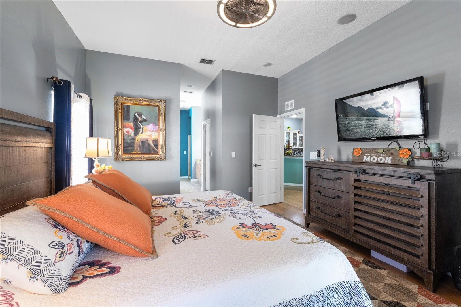 Image 16 of 32 For 5001 44th Avenue N