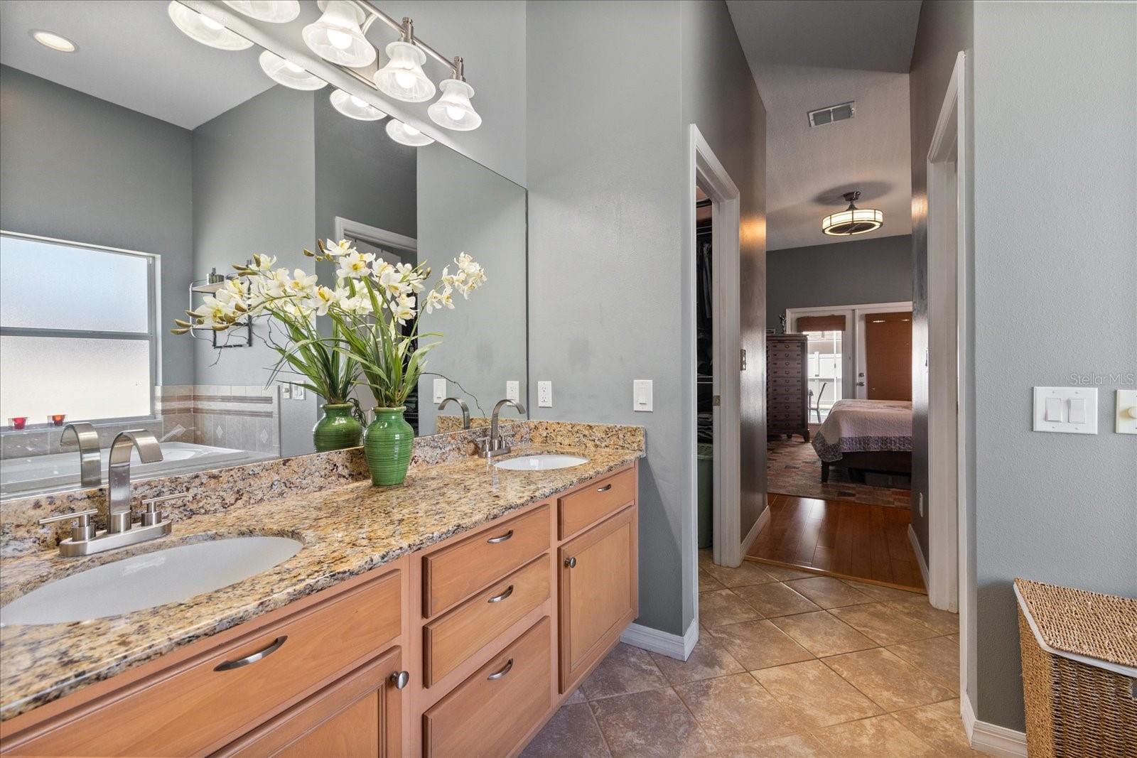 Image 17 of 32 For 5001 44th Avenue N