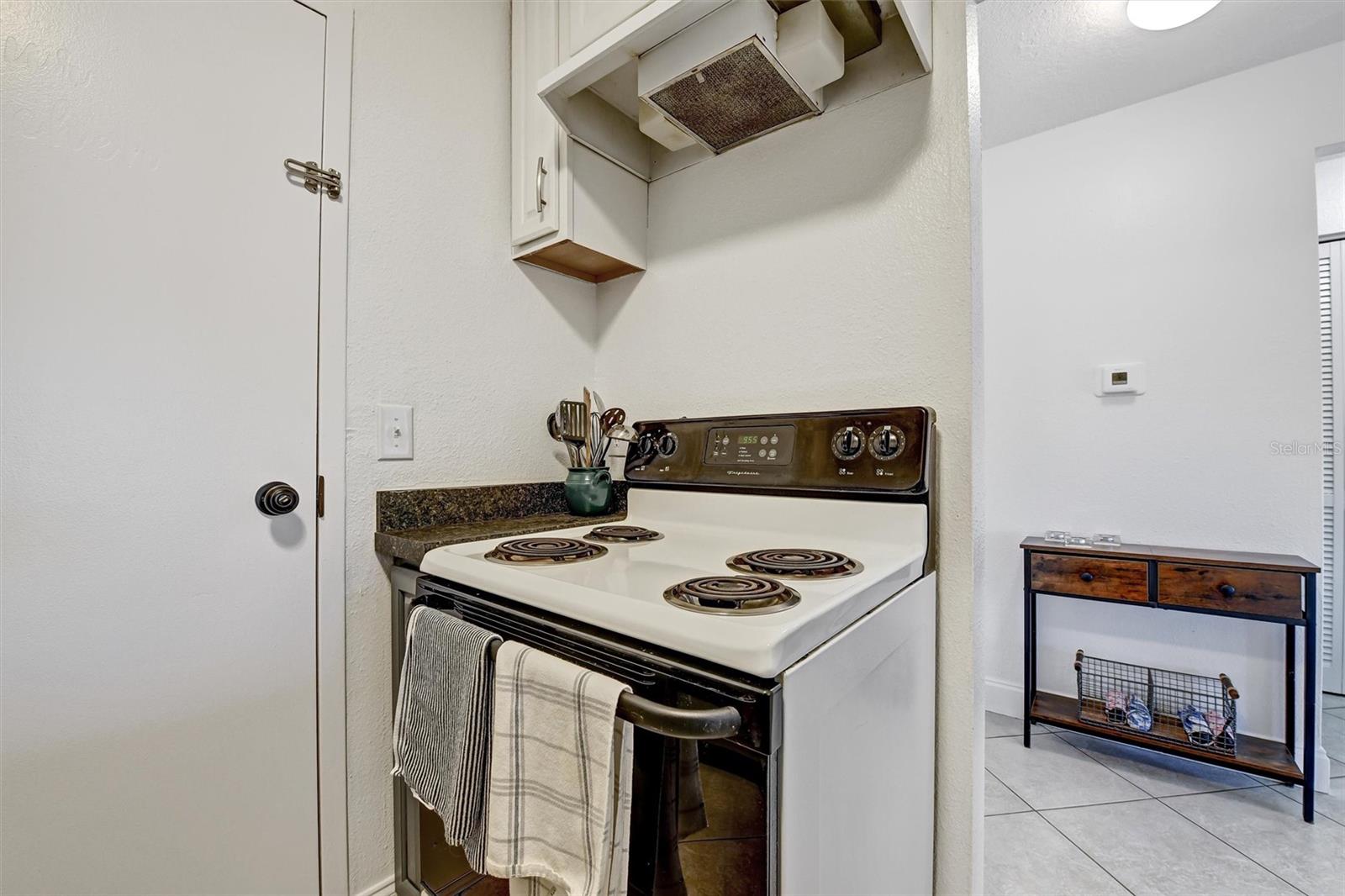 Image 12 of 27 For 2700 Bayshore Boulevard 4111