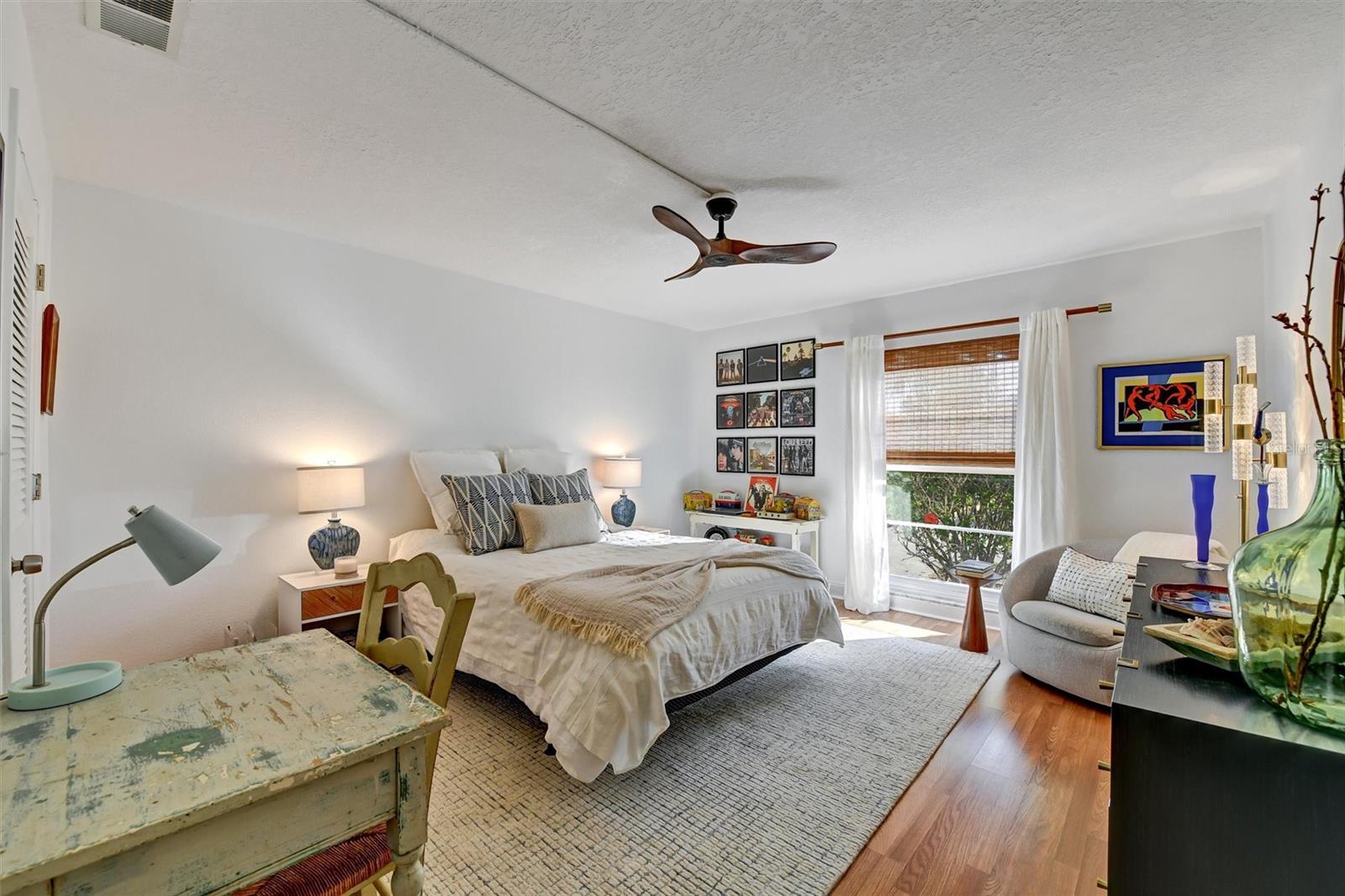 Image 9 of 27 For 2700 Bayshore Boulevard 4111