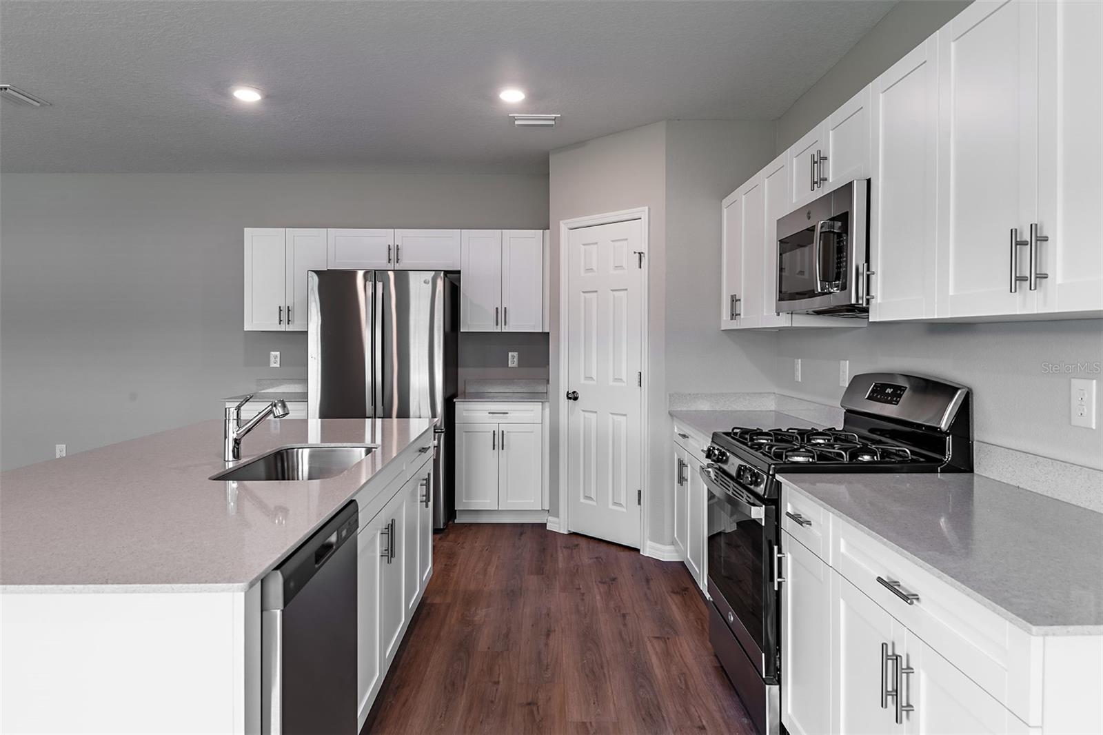 Listing photo id 4 for 36659 Sagemoor Drive