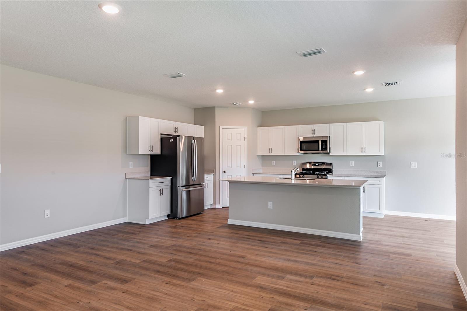 Listing photo id 6 for 36659 Sagemoor Drive