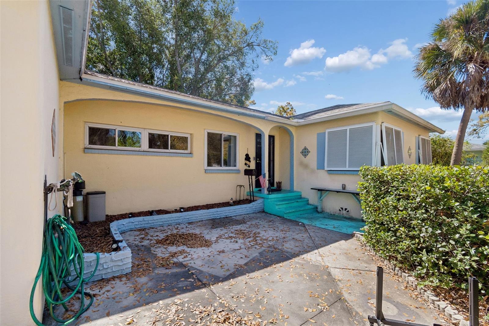 Image 12 of 77 For 2120 Coronada Way S