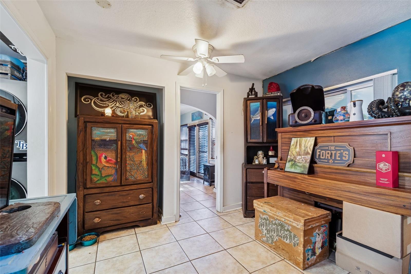 Image 18 of 77 For 2120 Coronada Way S