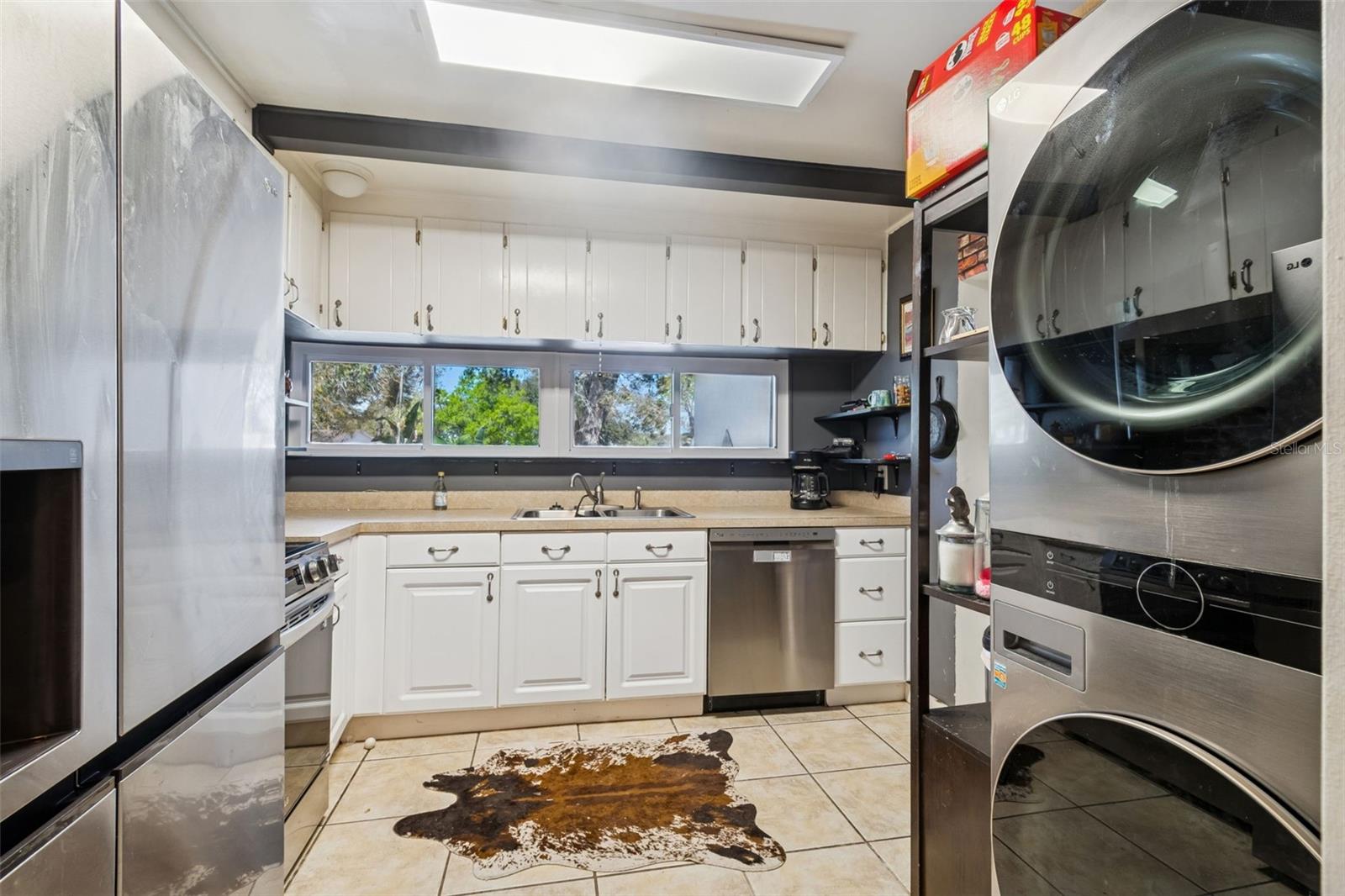 Image 21 of 77 For 2120 Coronada Way S