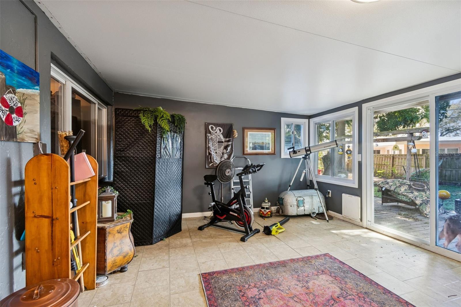 Image 31 of 77 For 2120 Coronada Way S