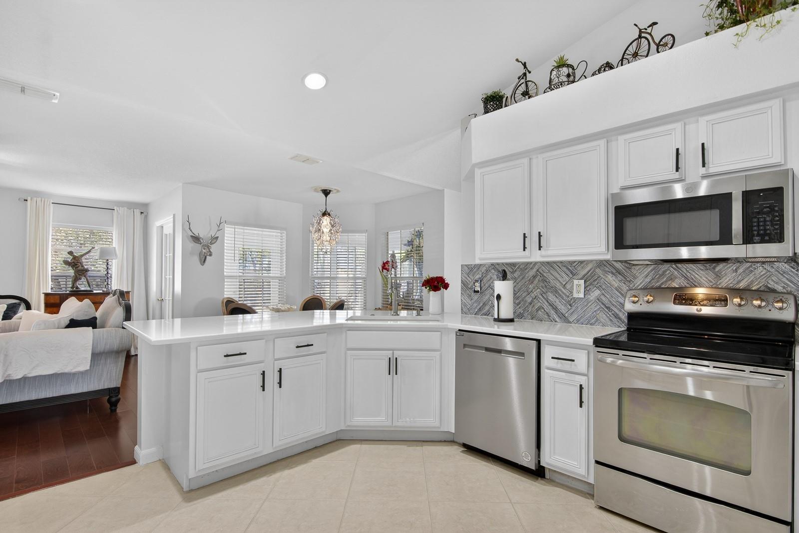 Listing photo id 9 for 10352 Moshie Lane