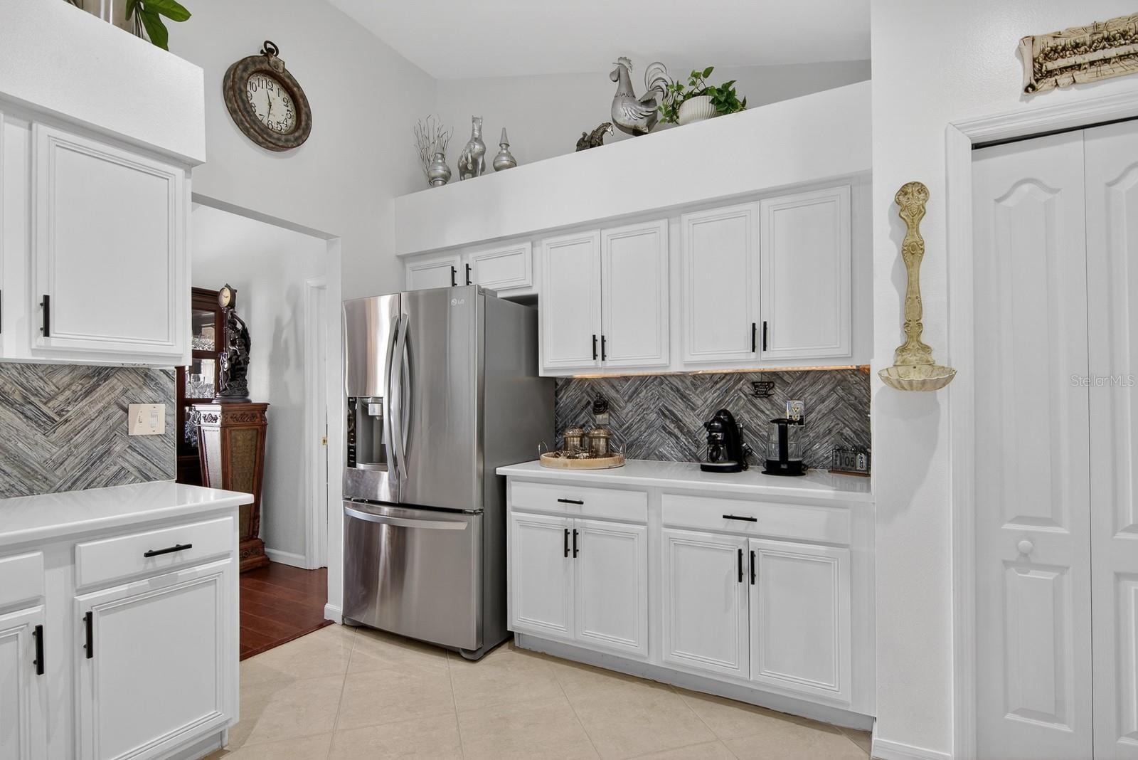 Listing photo id 11 for 10352 Moshie Lane