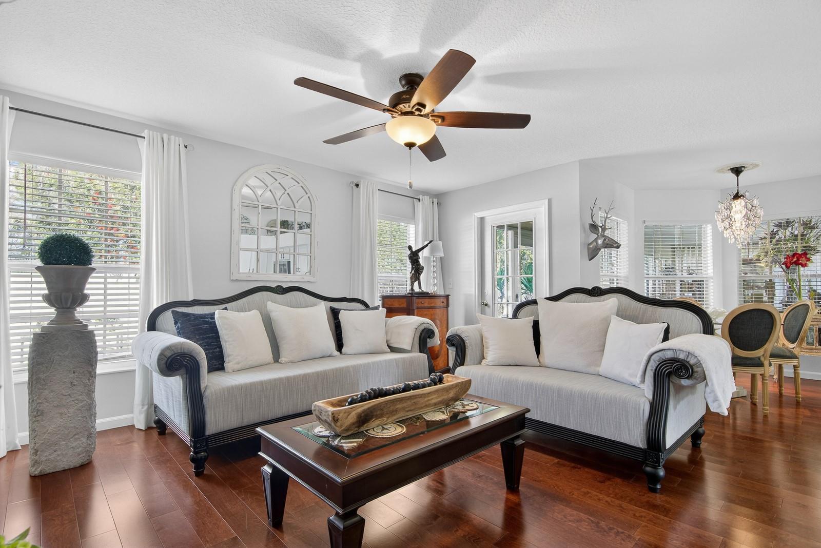 Listing photo id 14 for 10352 Moshie Lane