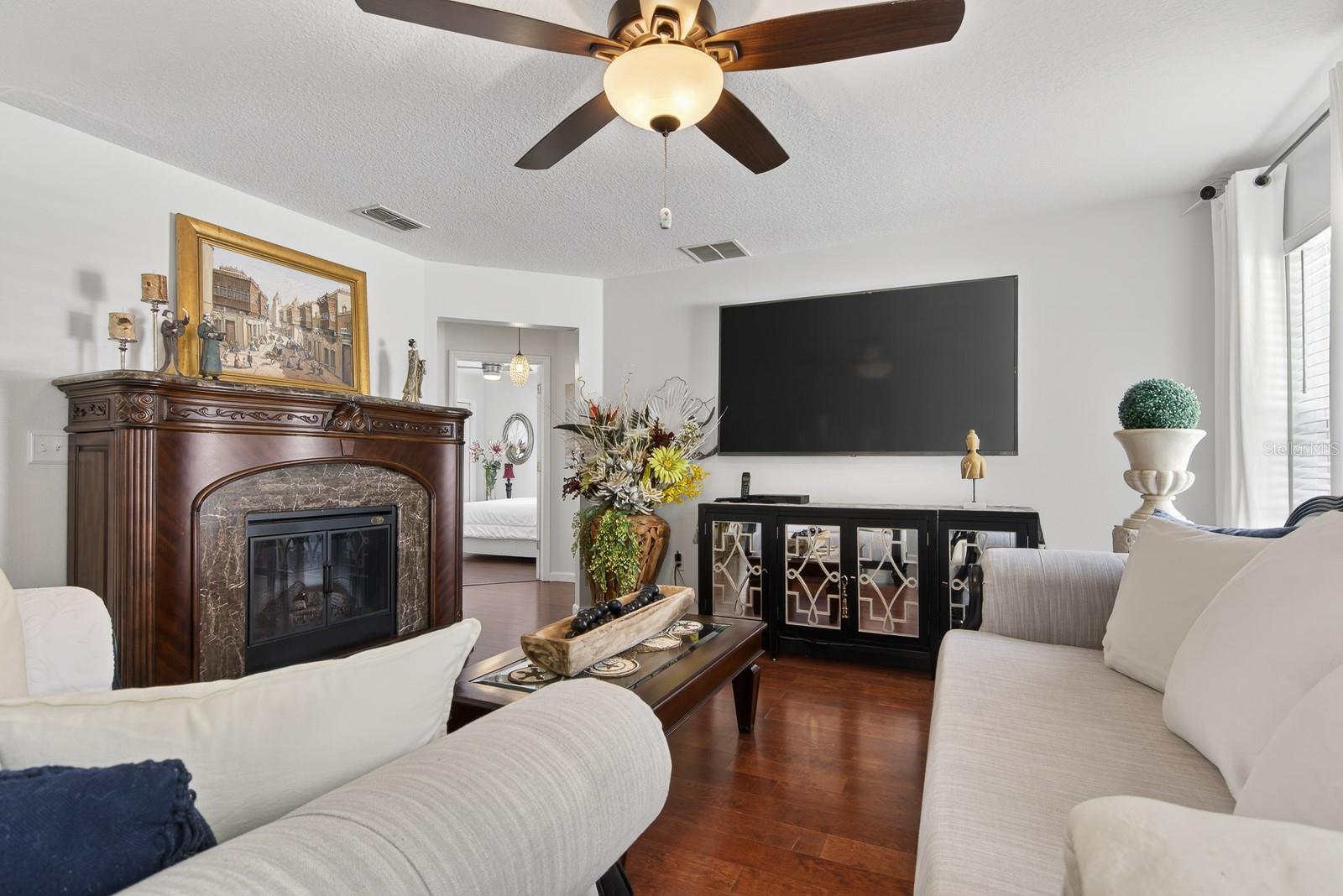 Listing photo id 15 for 10352 Moshie Lane