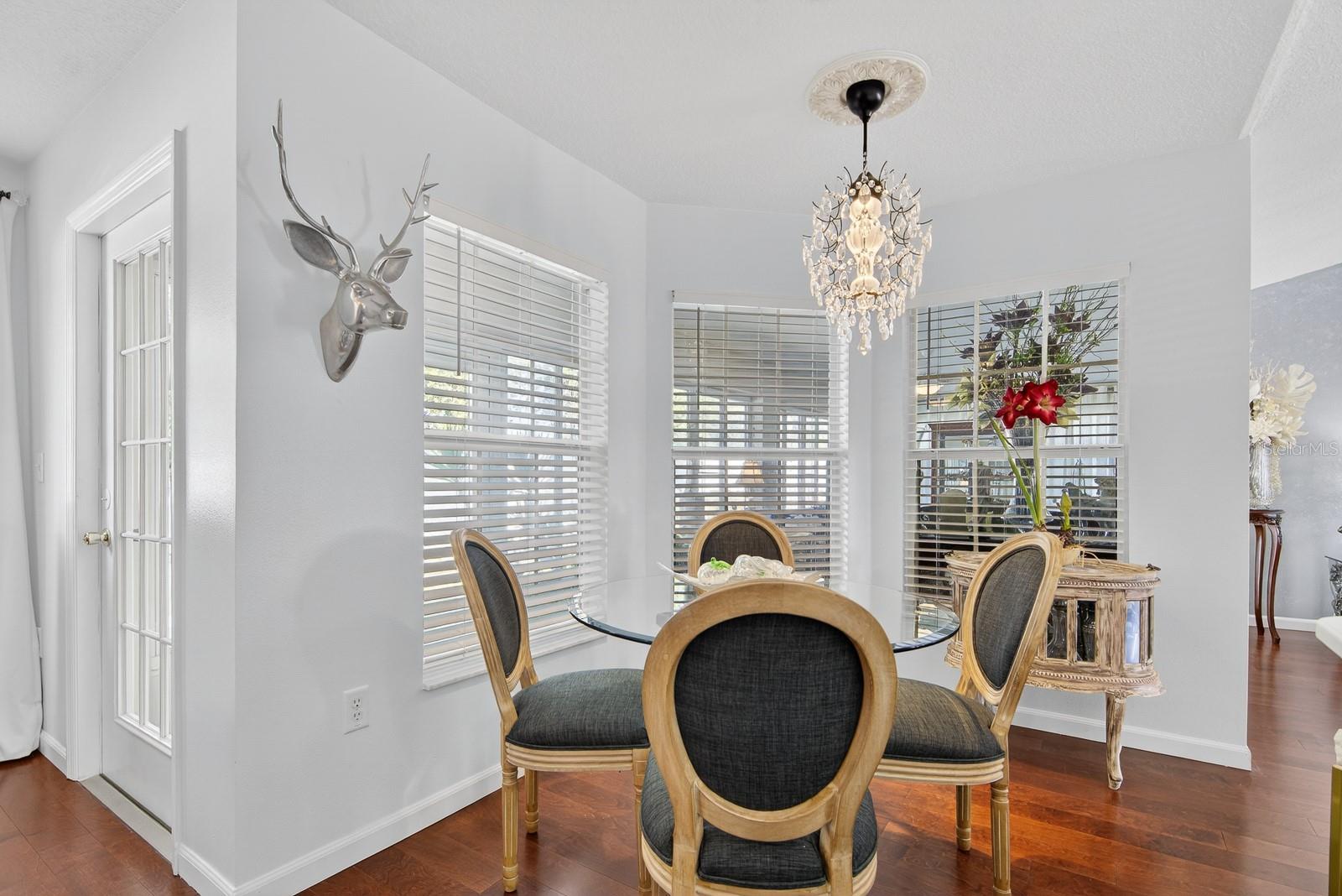 Listing photo id 17 for 10352 Moshie Lane