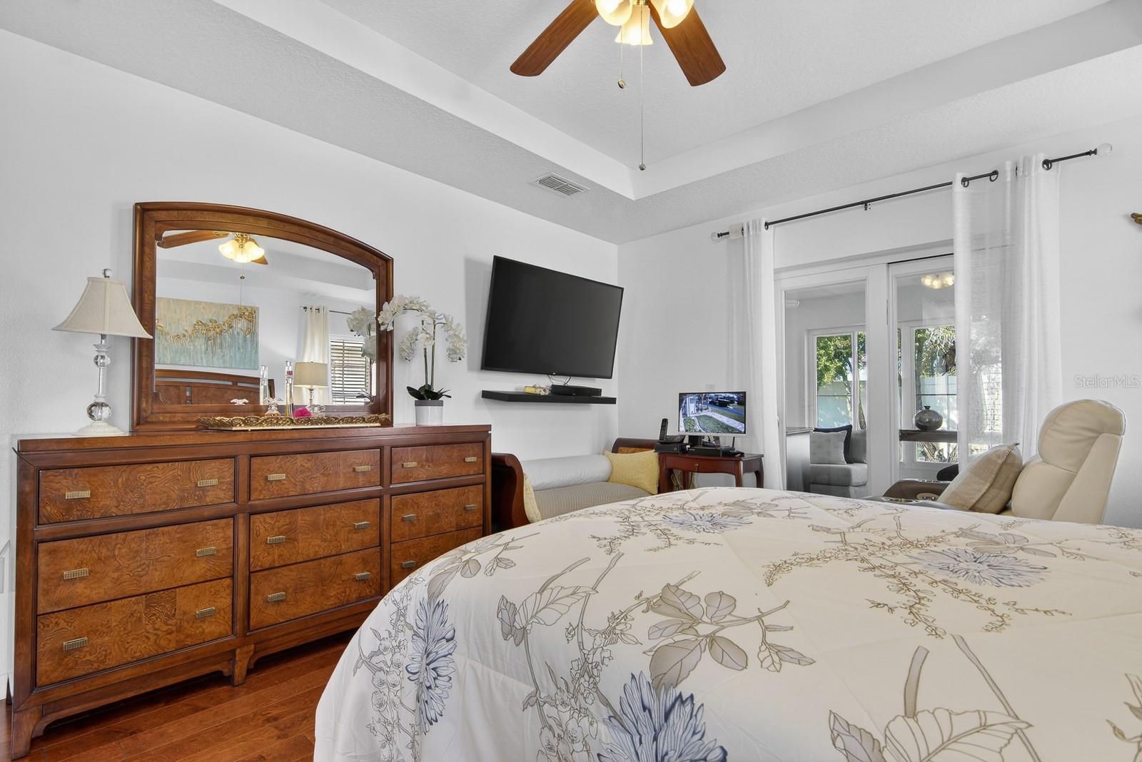 Listing photo id 26 for 10352 Moshie Lane