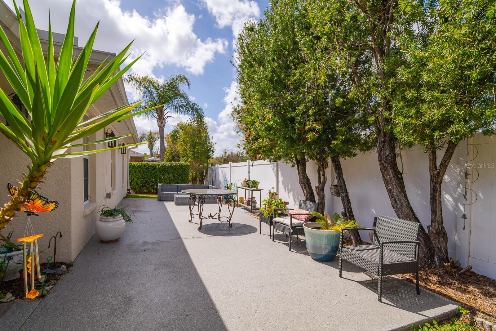 Listing photo id 37 for 10352 Moshie Lane