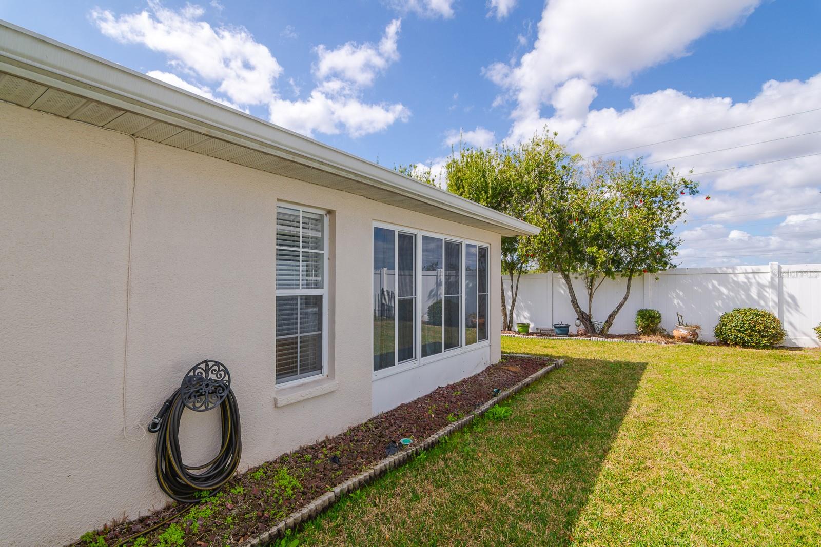 Listing photo id 43 for 10352 Moshie Lane